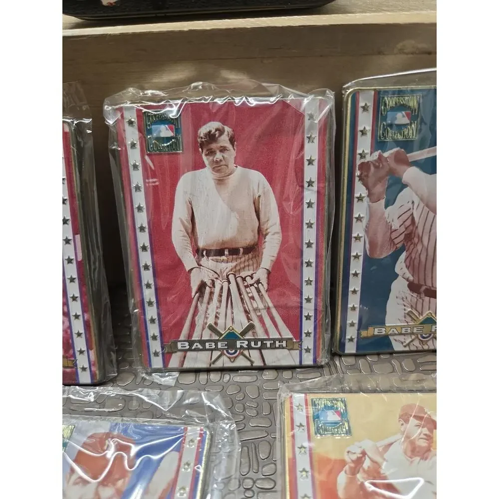 Babe Ruth Collector Cards in Decorative tin set of 5 (Avon Gift Collection)